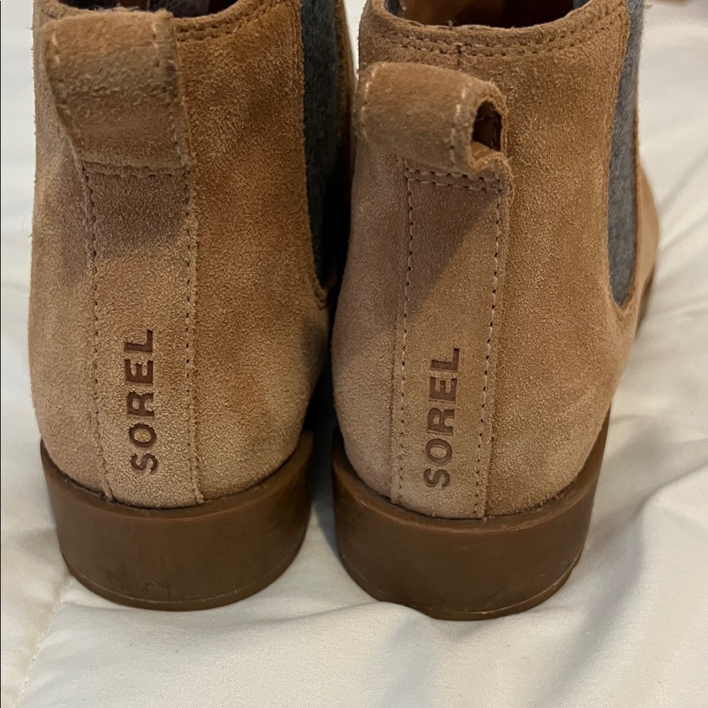 Sorel Camel Suede Chelsea Boots - Picture 5 of 7